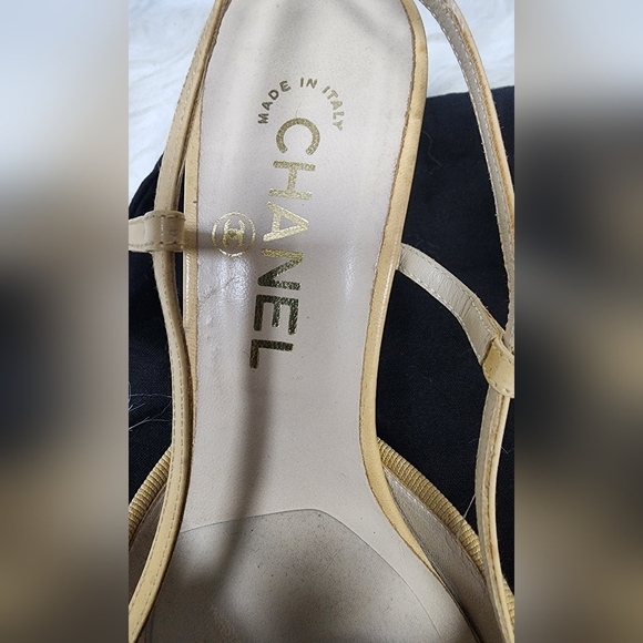 CHANEL Women's Black and Tan Heels - Picture 9 of 11